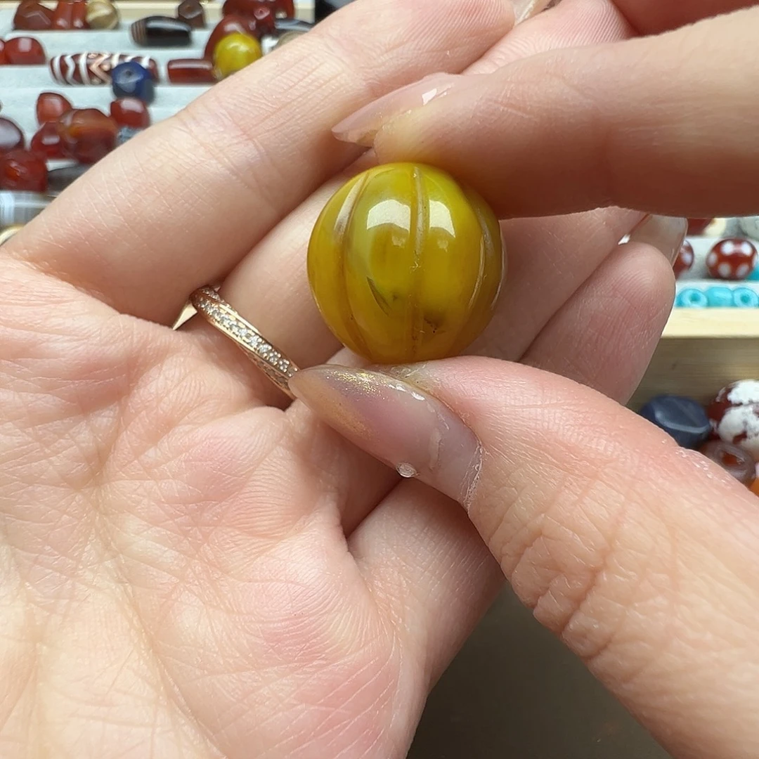 这***敬玛瑙/玉髓未镶嵌珠宝半成品