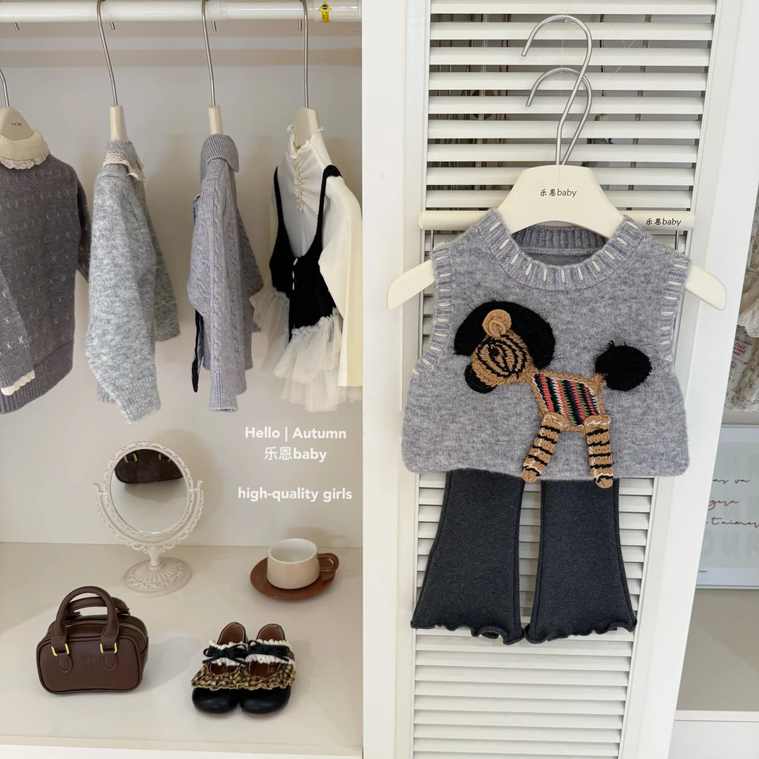 【乐恩童装】原创设计秋冬女童立体小马背心马甲灰色超模裤两件套装