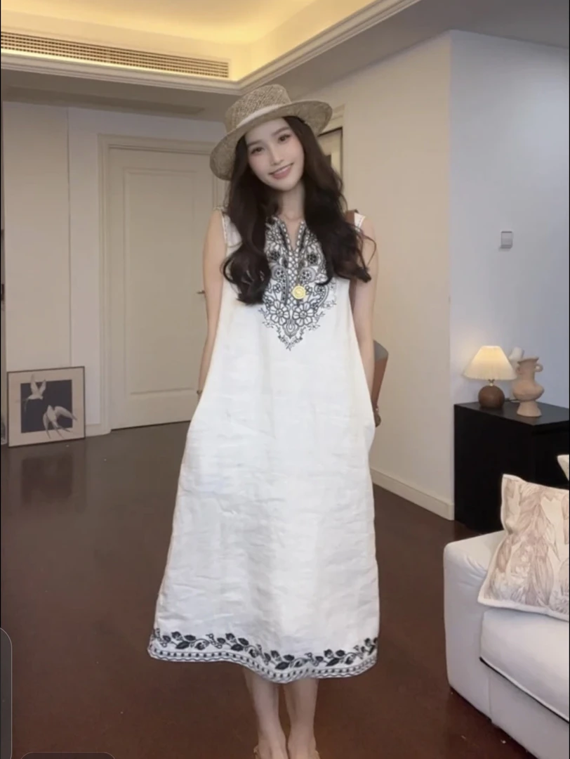 南油高货女时尚圆领刺绣亚麻无袖背心度假风连衣裙