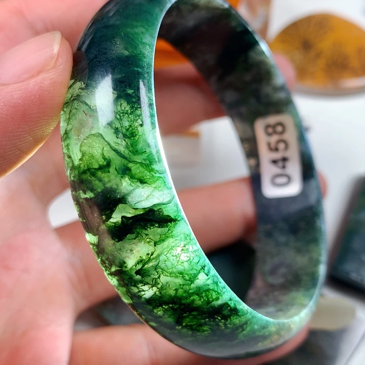 未镶嵌颈饰玛瑙/玉髓渔*