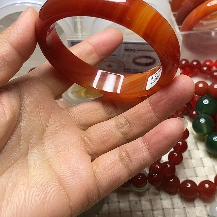 玛瑙/玉髓未镶嵌手镯