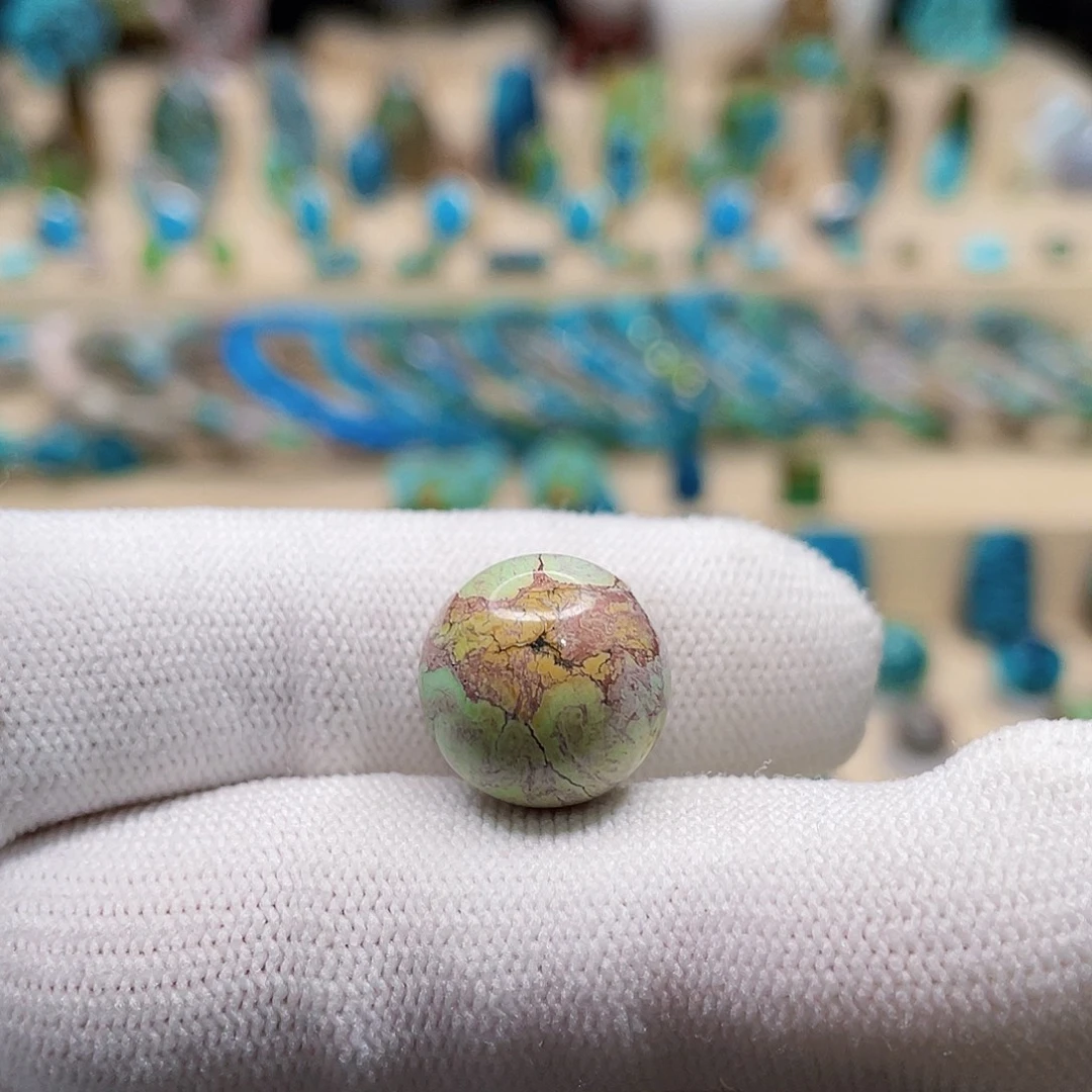 绿松石未镶嵌颈饰