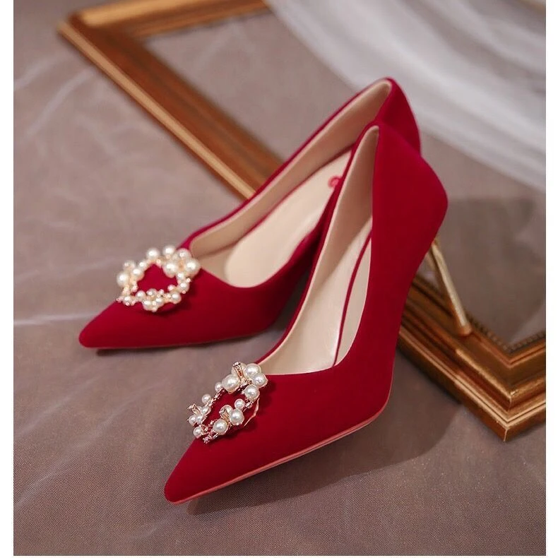 2025年新款高级感红色高跟鞋女新娘鞋秀禾婚纱两穿不累脚小众婚鞋