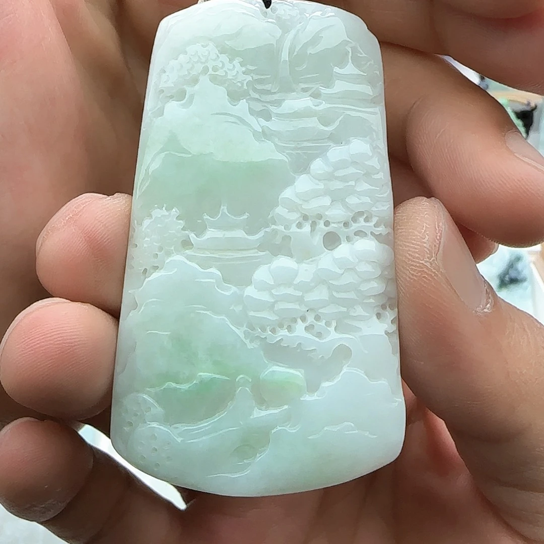 翡翠颈饰未镶嵌翡翠