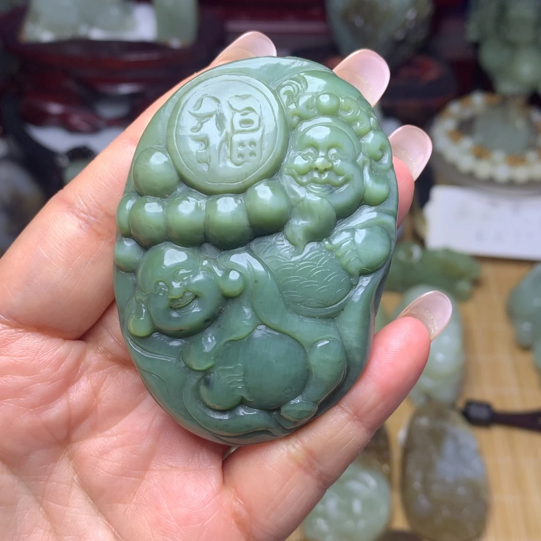 和田玉未镶嵌把件