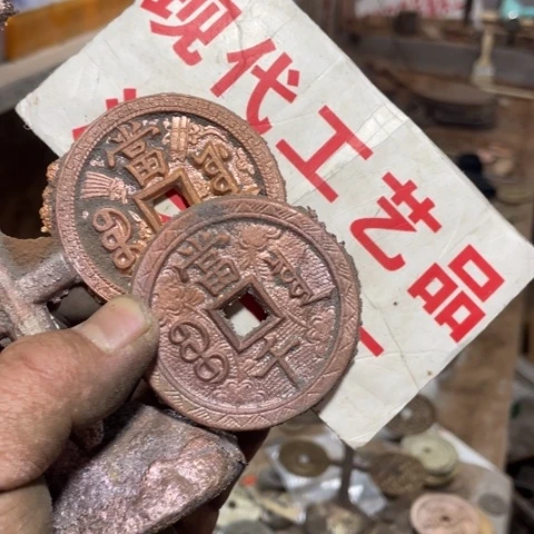 铜现代文创工艺品