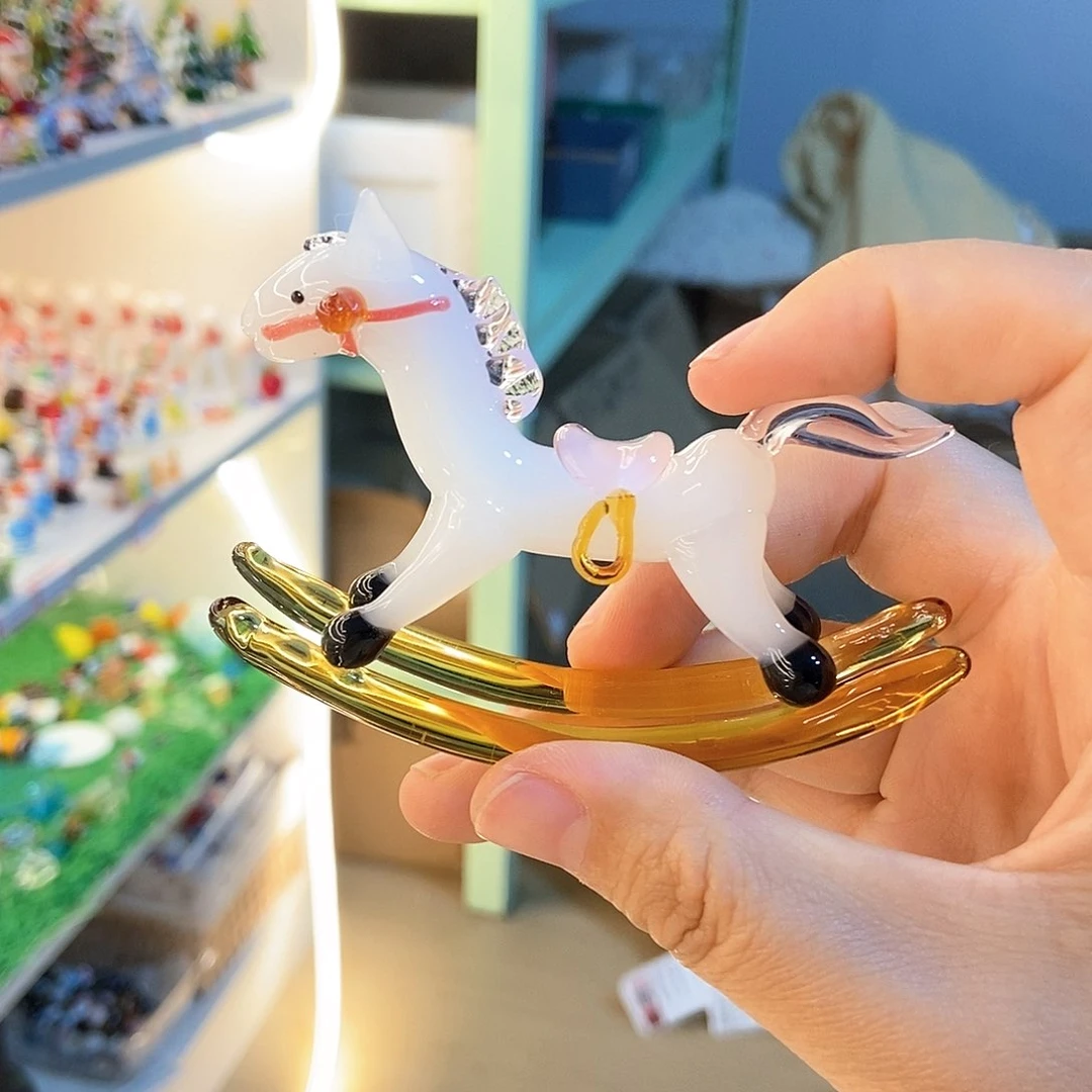 琉璃手工艺品摇摇马