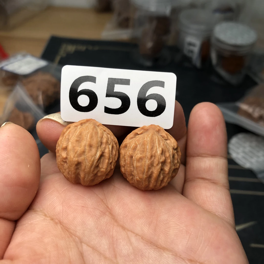 21尺特小手捻全品白茬小元宝文玩核桃苹果园男女野生