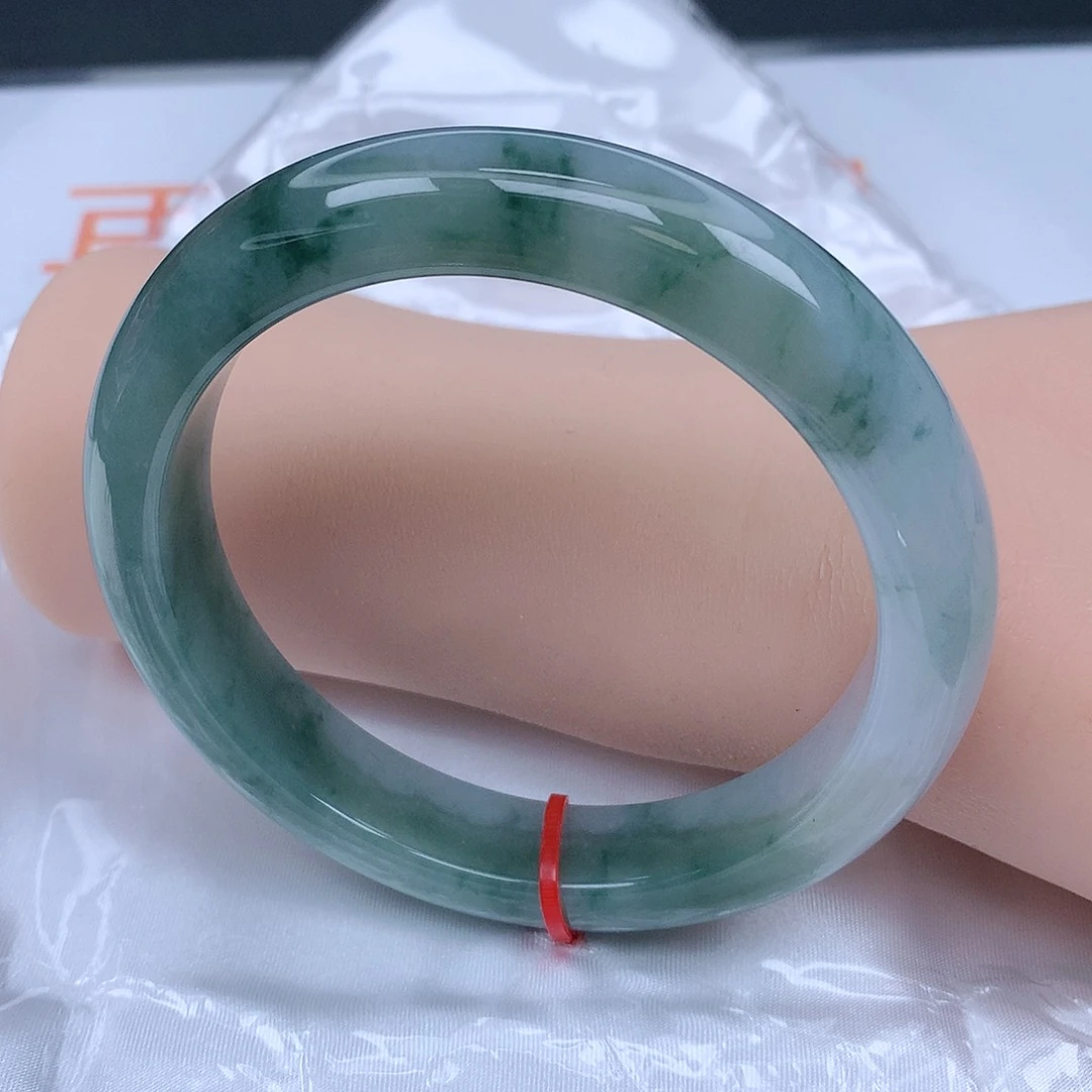 【闪购商品】未镶嵌手镯翡翠，63