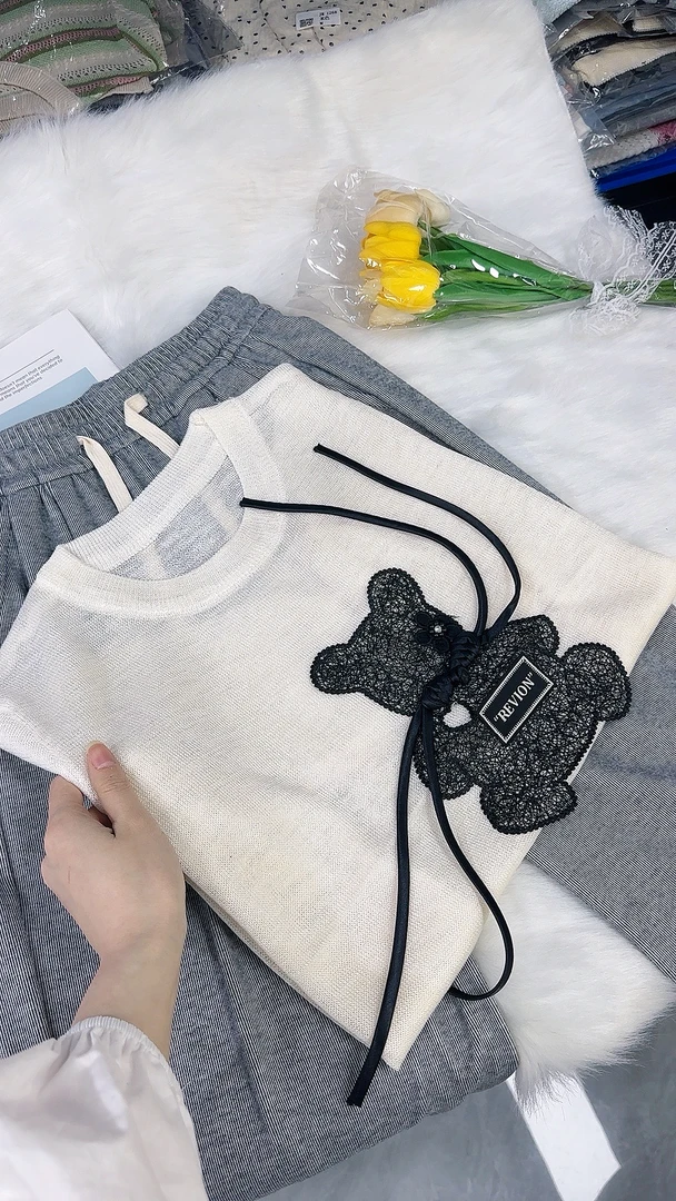 【立体小熊】设计款欧洲站立体小熊针织套头短袖 宽松洋气遮肉百搭