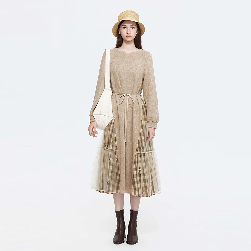 【粉丝专享】学院风植物花卉时尚拼接格纹秋冬针织连衣裙S25361203