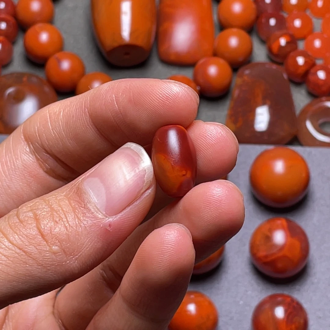 余***哈南红玛瑙原矿南红未镶嵌天然原矿南红桶珠9.5×15.3毫米