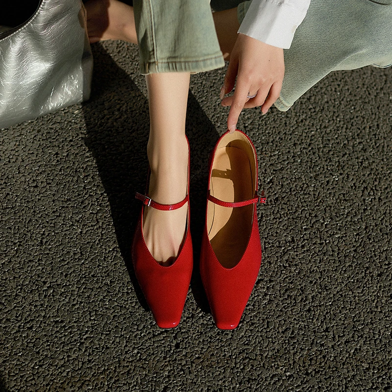 法式绝美玛丽珍鞋女复古粗跟气质中跟单鞋2025春季新款方头小红鞋