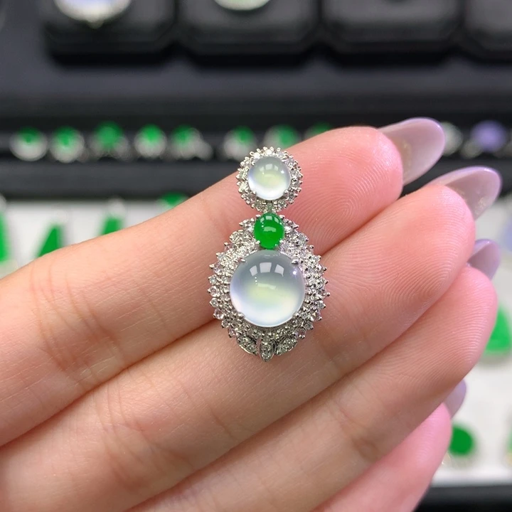 翡翠吊坠(不含链)18K金镶嵌