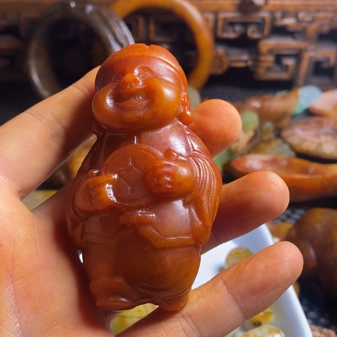 未镶嵌岫岩老玉（透闪石质玉）挂件