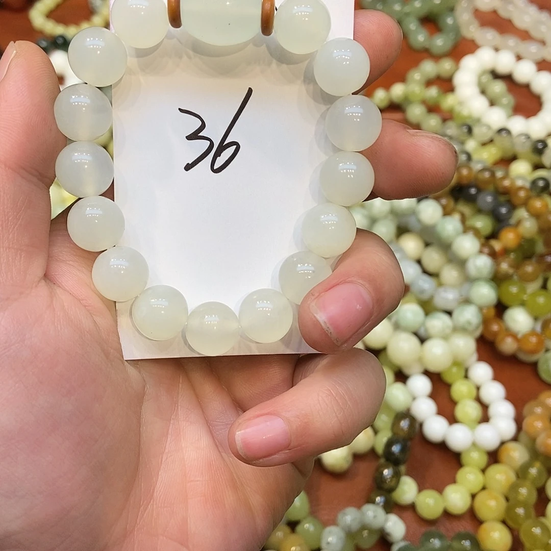 蛇纹石玉未镶嵌20米以下默认微瑕，不退不换