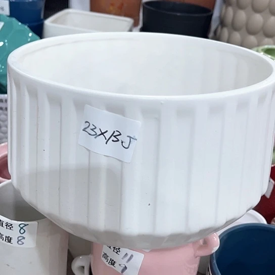 多肉绿植陶瓷花盆9.9包邮，有孔