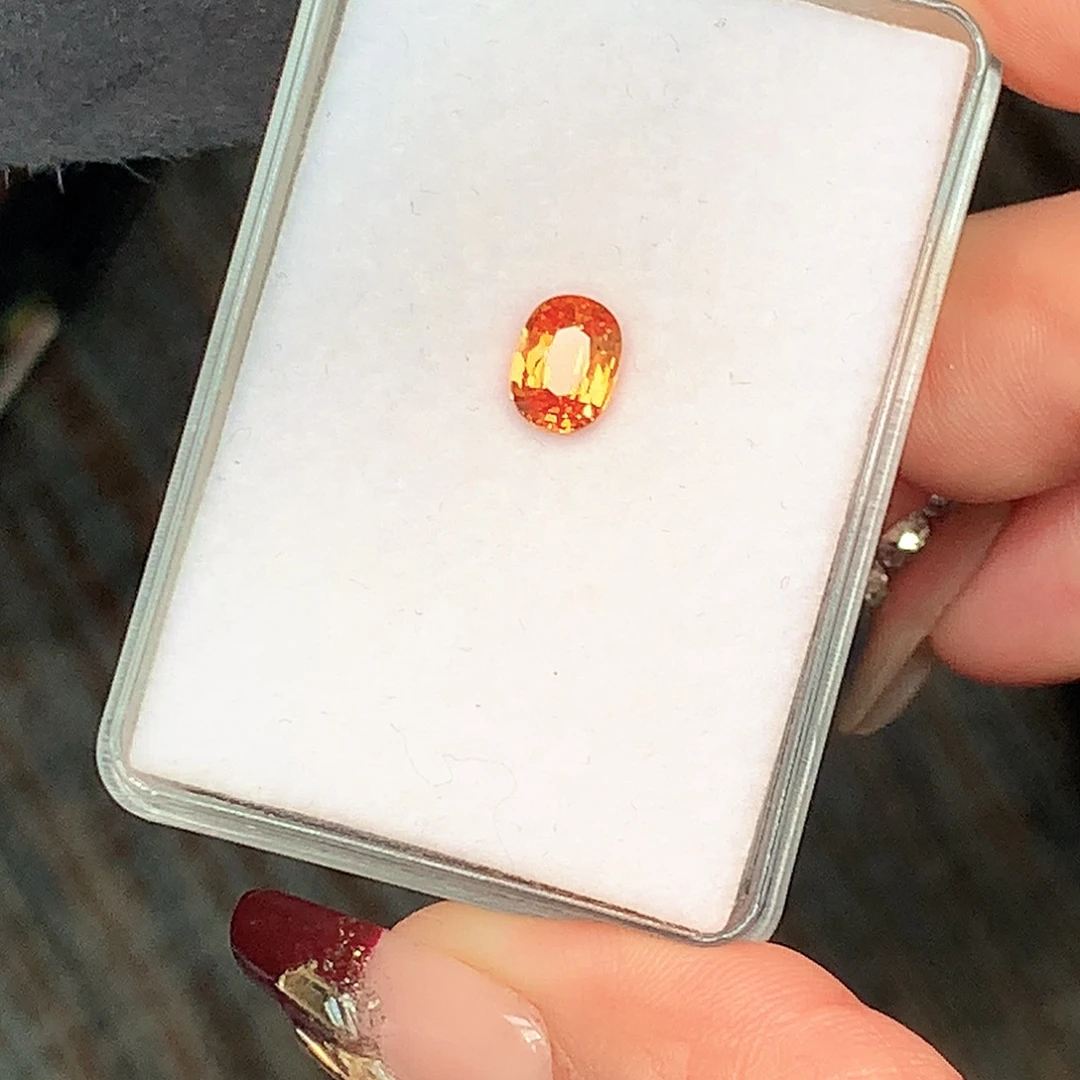 未镶嵌石榴石（芬达石）天然全净芬达石榴石1.65ct