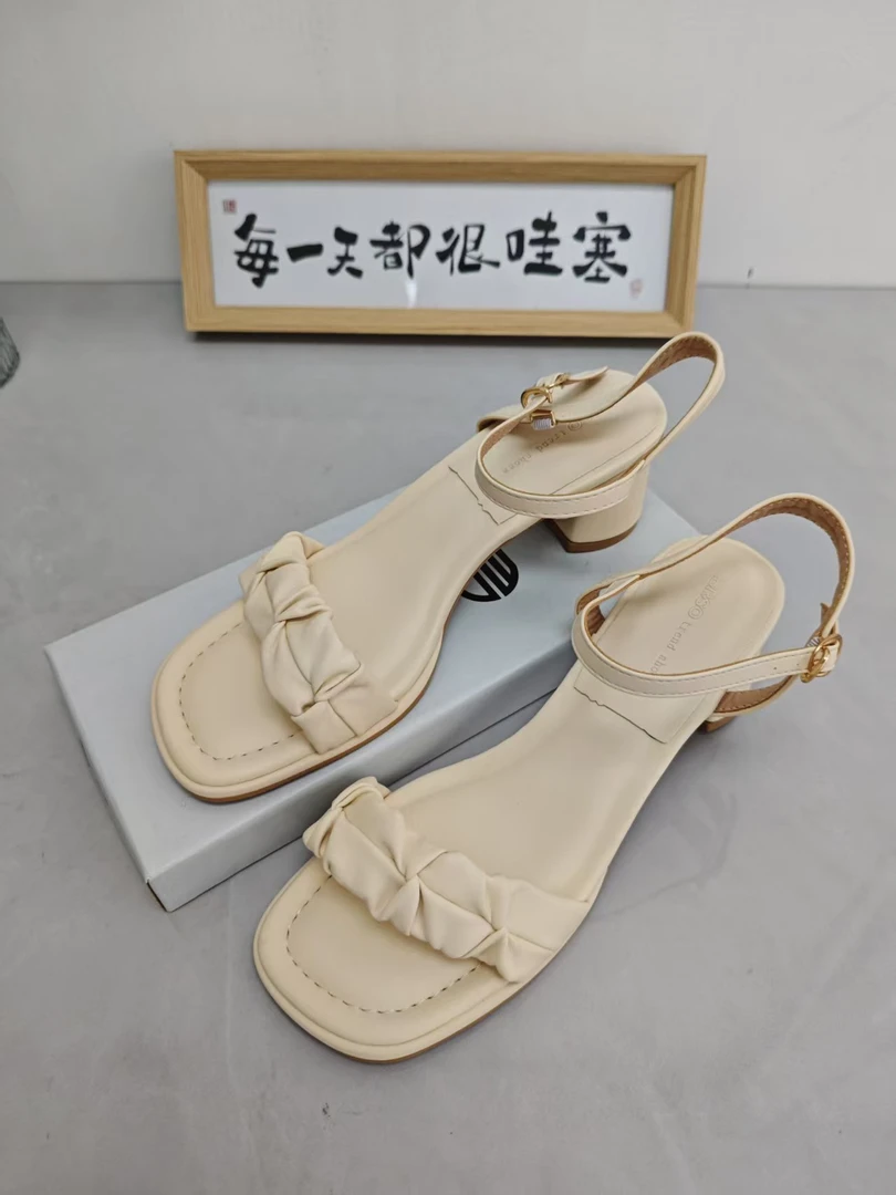 001—100高跟休闲风冷粘纯色中跟时装凉鞋时尚欧若假日风