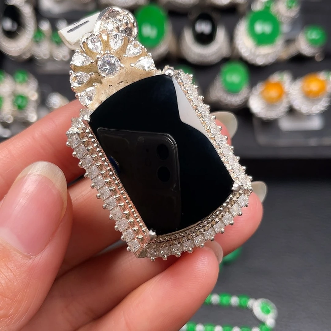 定制翡翠未镶嵌吊坠