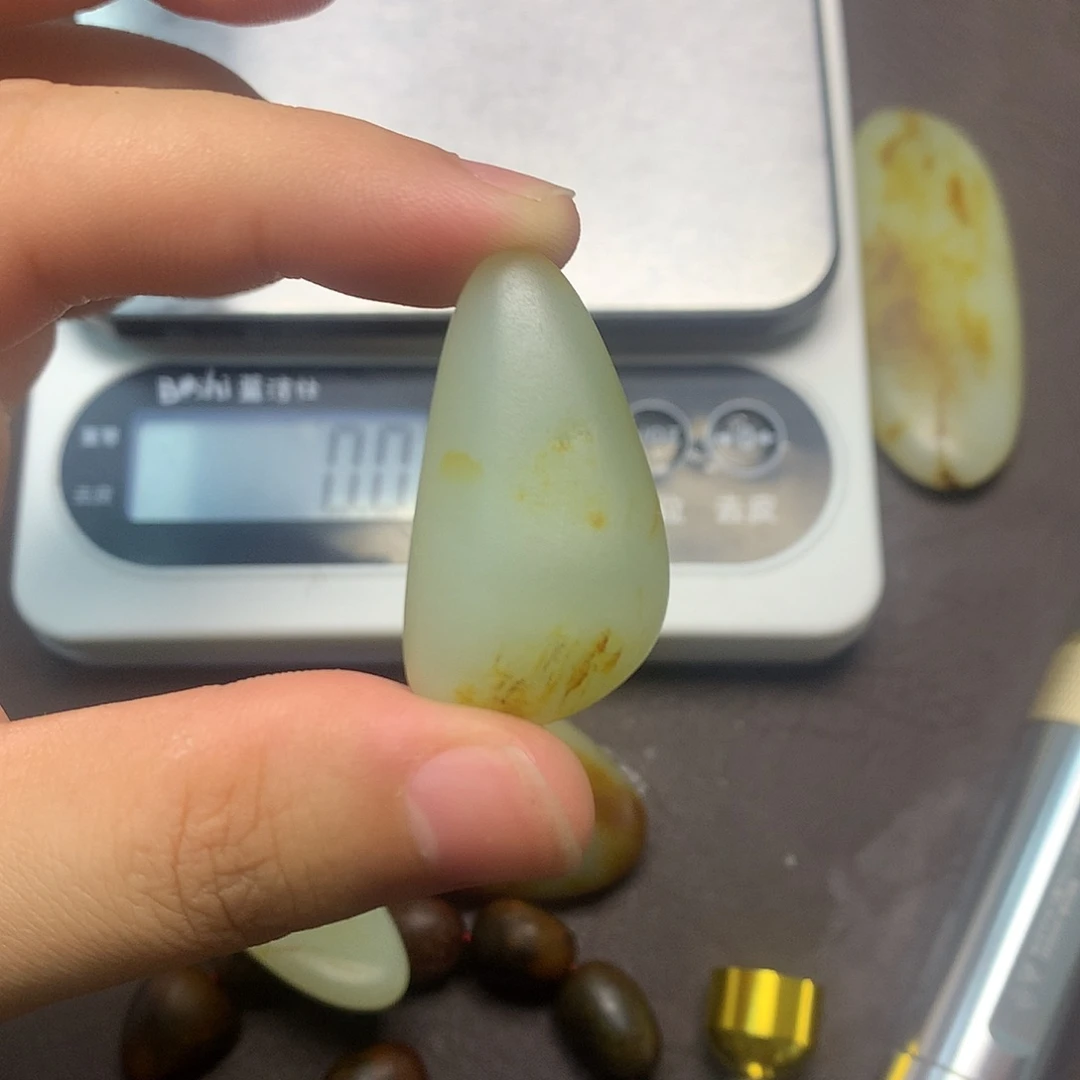 和田玉（糖玉）未镶嵌挂件