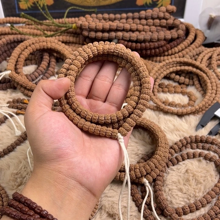 鹏****吊坠金刚菩提藏式跳跳龙