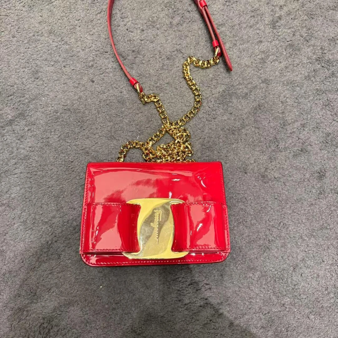 95新 FERRAGAMO/菲拉格慕 菲拉格慕红色单肩包12001/二奢包包