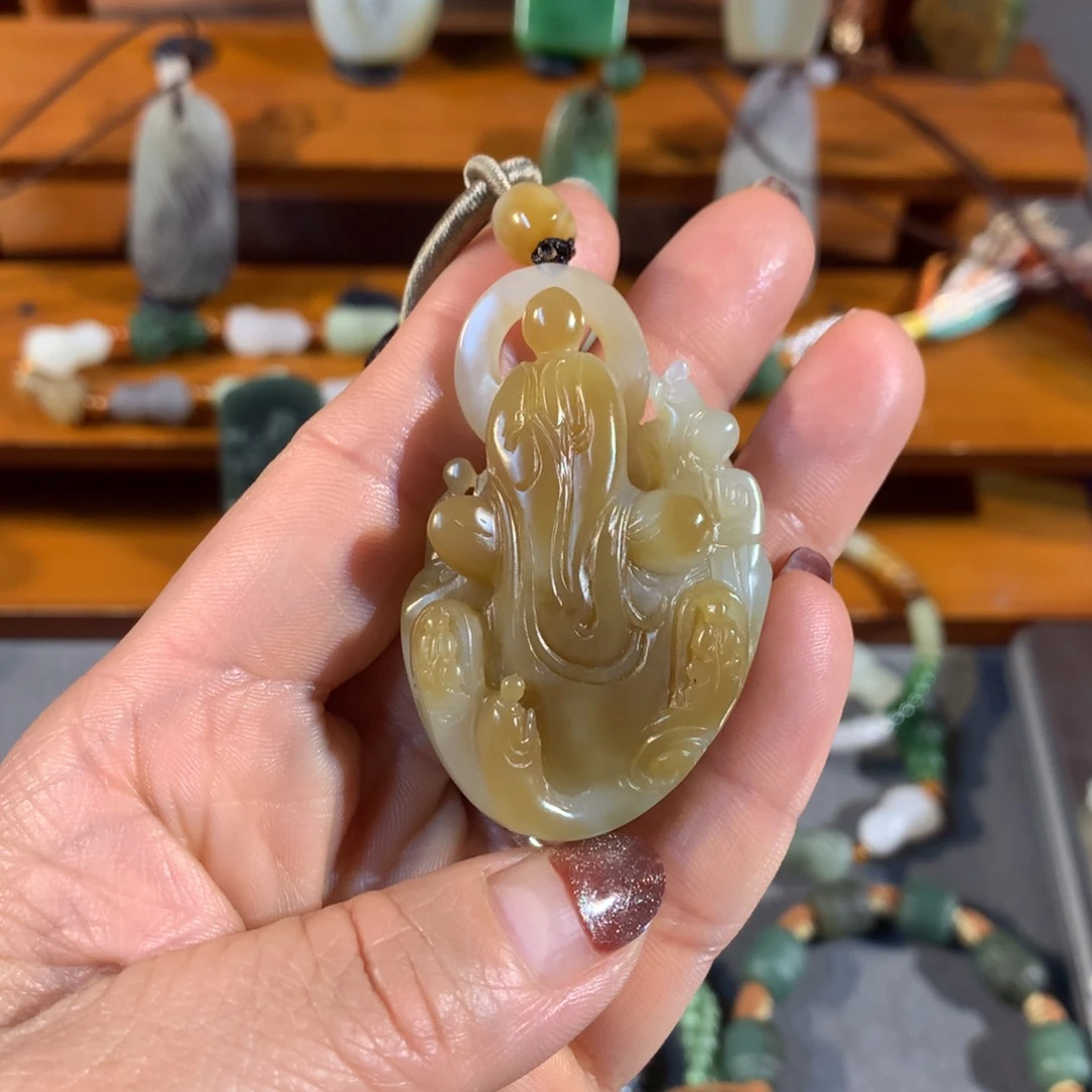 和田玉（糖玉）颈饰未镶嵌炽*