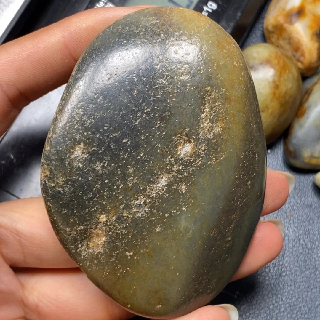 和田玉（糖玉）未镶嵌挂件