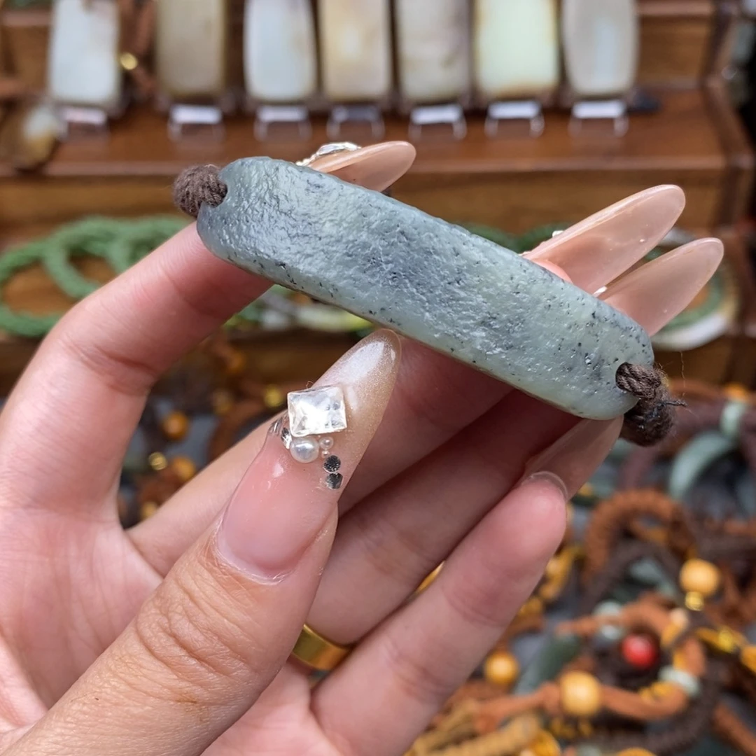 和田玉颈饰未镶嵌7