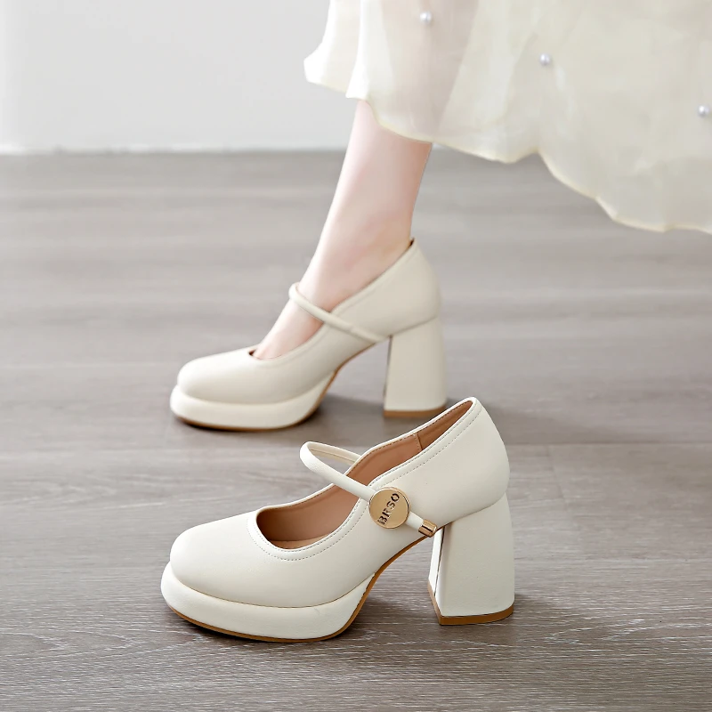 中跟浅口2025年高跟女鞋鞋子粗跟白色法式复古夏季单鞋防水台防滑