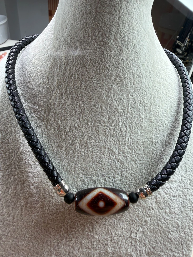 天然玛瑙台珠行运纯天然牛血红时尚洋气款星辰一眼天地颈链