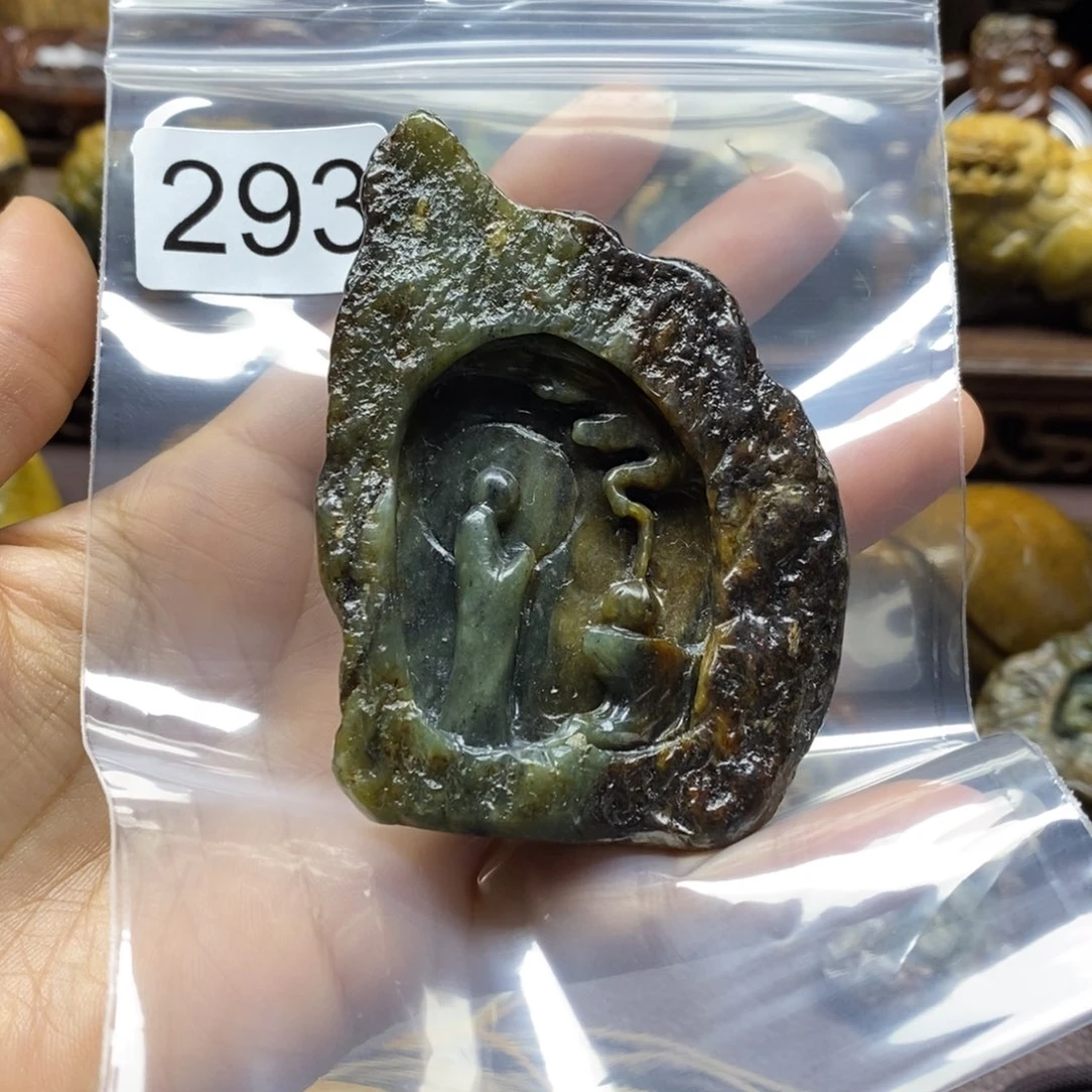 未镶嵌岫岩河磨玉（透闪石质玉）把件
