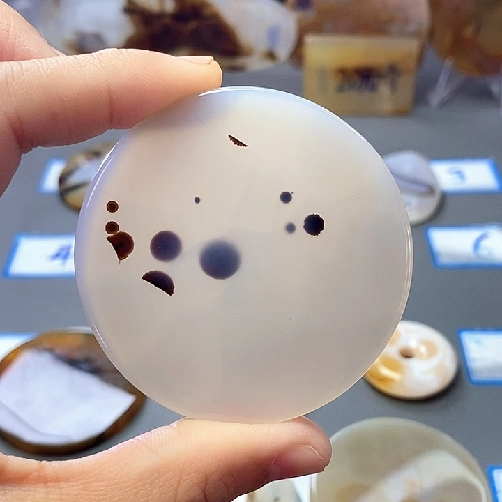 玛瑙/玉髓未镶嵌珠宝半成品