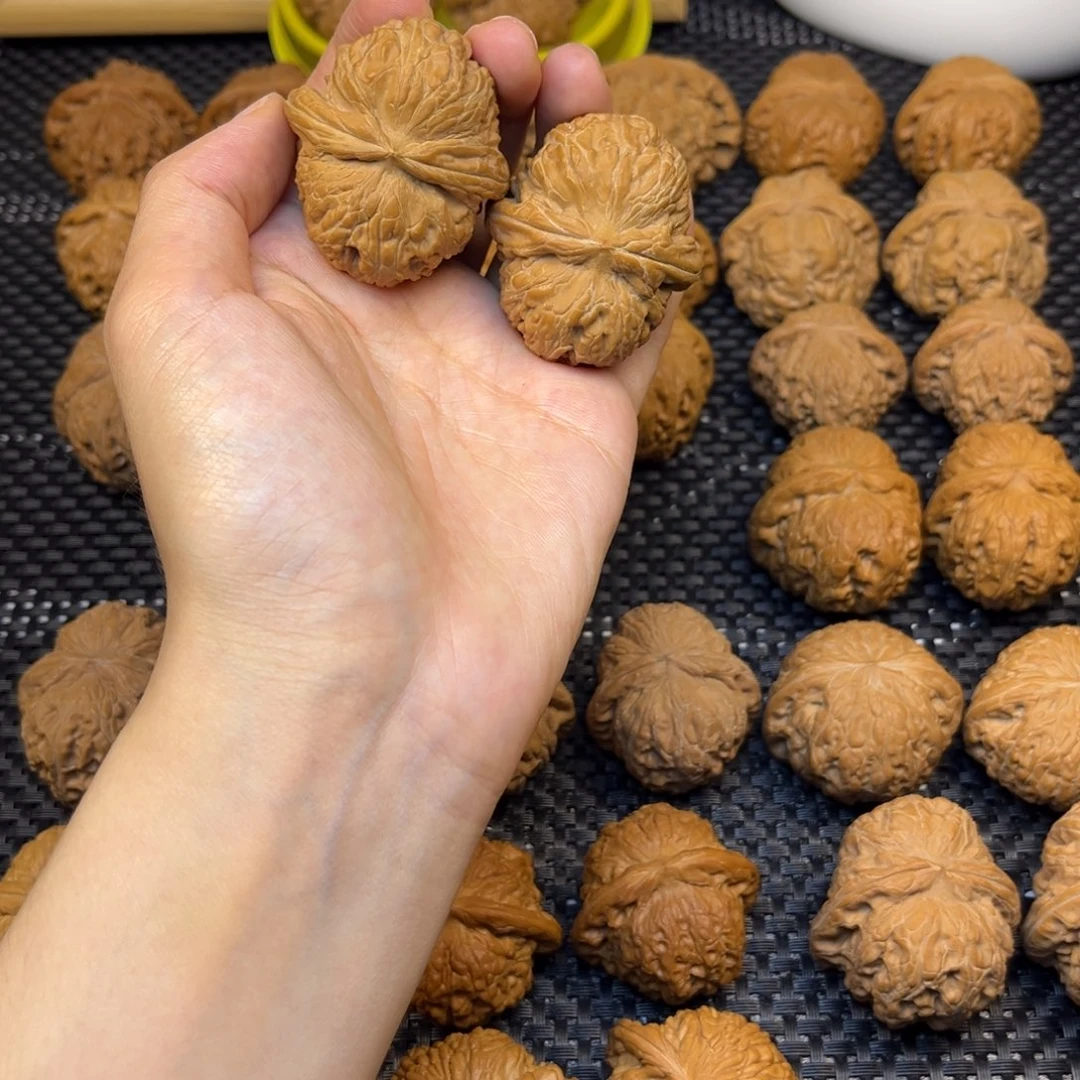 文玩核桃把件奋*元宝43全白茬