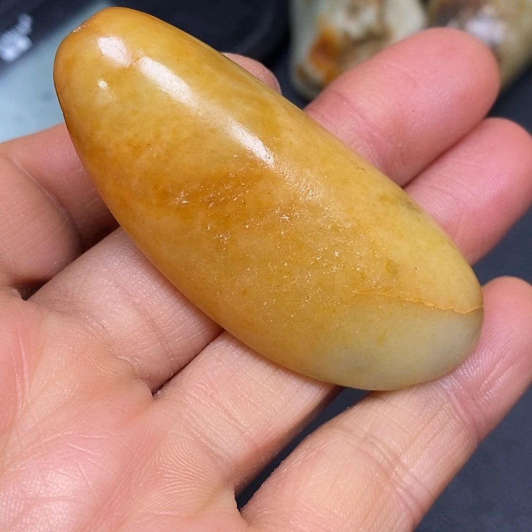 和田玉未镶嵌珠宝奇石