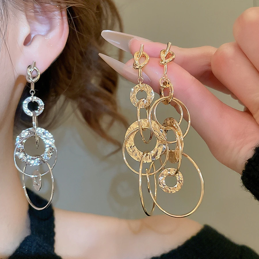 银针欧美打结圆形褶皱金属流苏吊坠耳环设计感耳饰