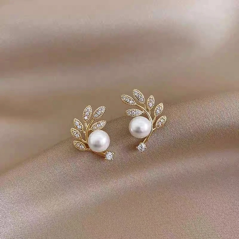 铜合金耳饰 树叶珠珠耳钉女小巧耳饰时尚个性设计感气质耳环E684