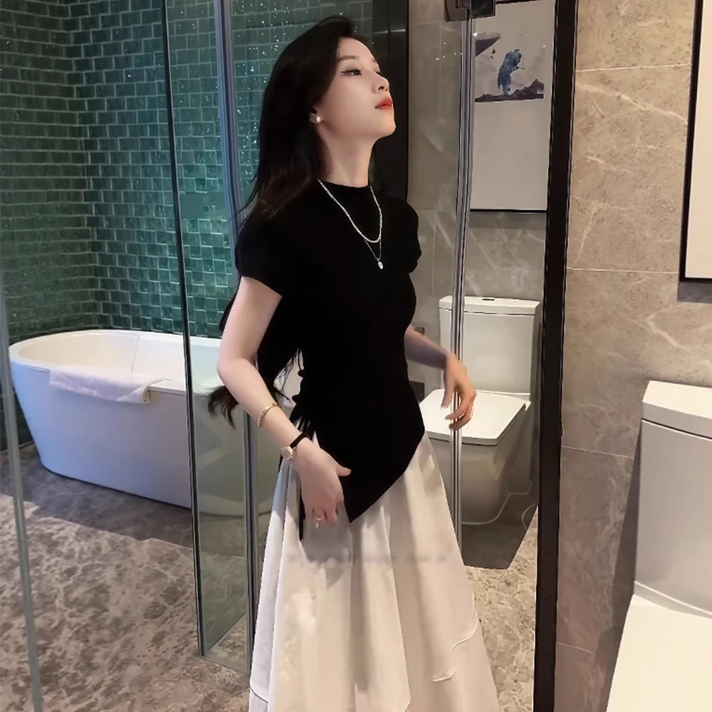 黑色圆领修身掐腰开叉短袖T恤女2025新款超好看独特漂亮初夏上衣