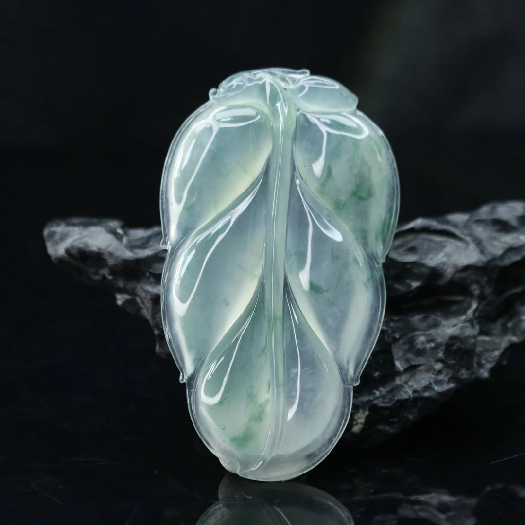 50天然缅甸翡翠A货飘花叶子吊坠/901045/上海嘉禾拍卖