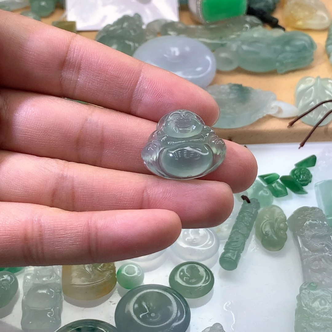 颈饰未镶嵌翡翠挂件