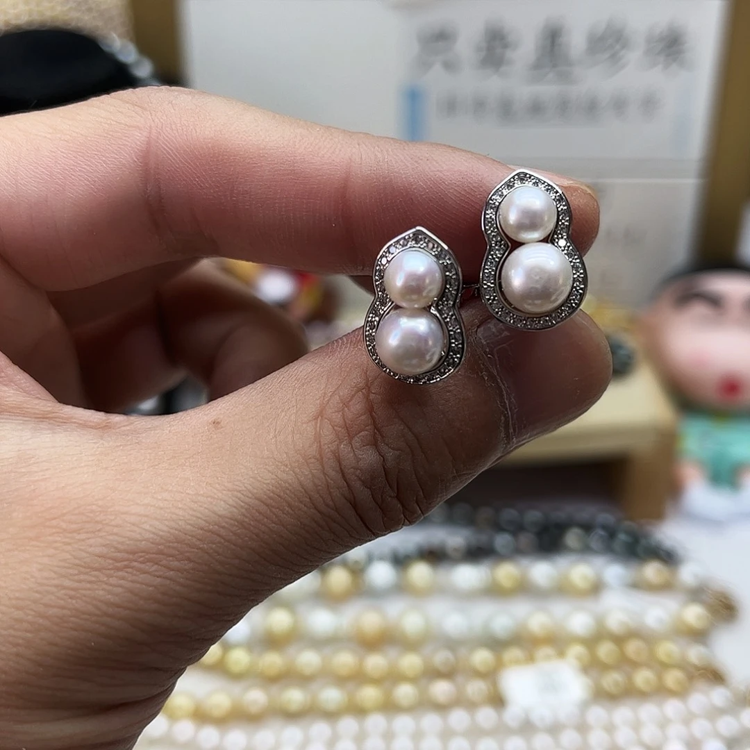 淡水珍珠耳饰未镶嵌