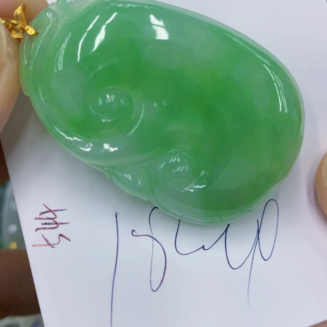 颈饰18K金镶嵌翡翠翡翠