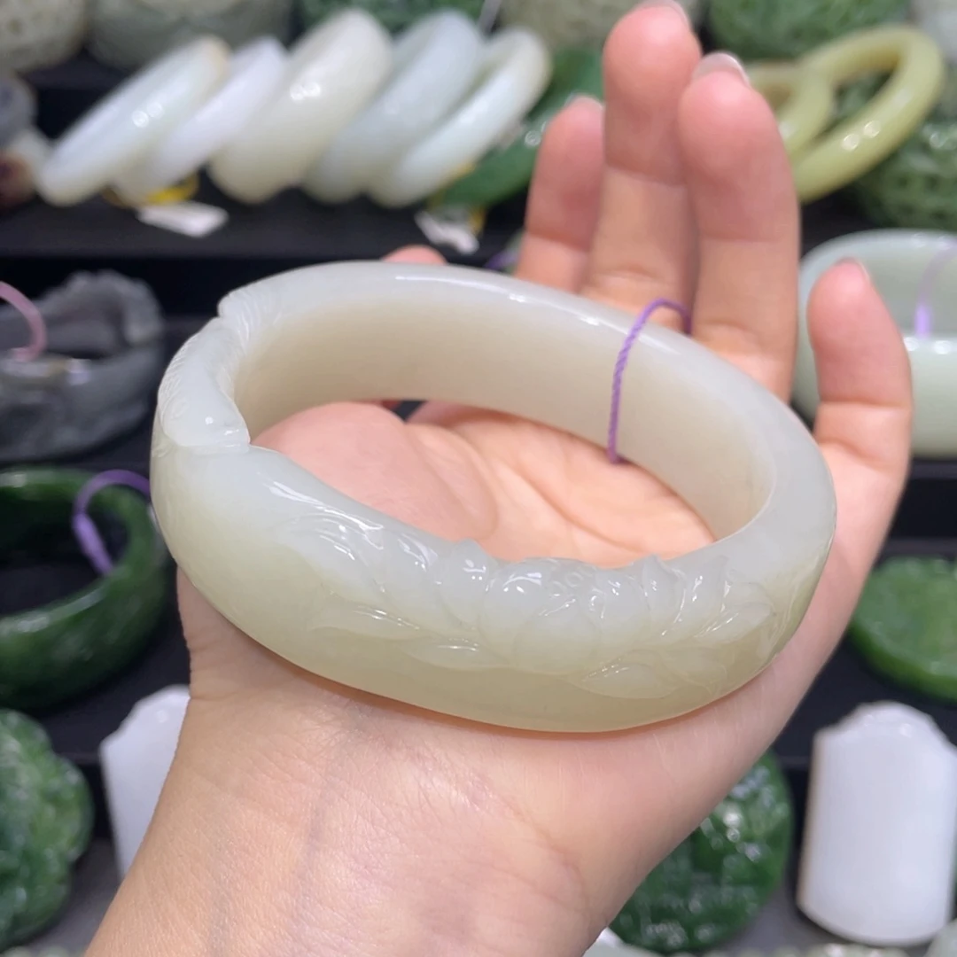 和田玉手镯未镶嵌64圈口 5