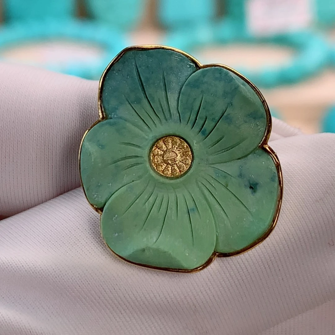 绿松石挂件18K金镶嵌