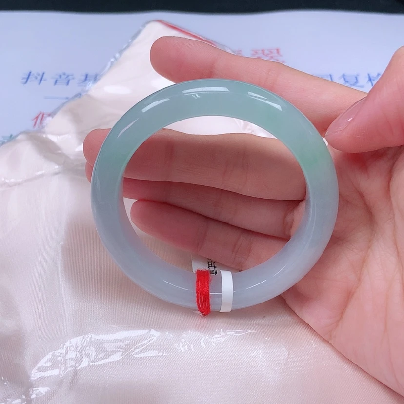 【闪购商品】未镶嵌手镯翡翠澳****v