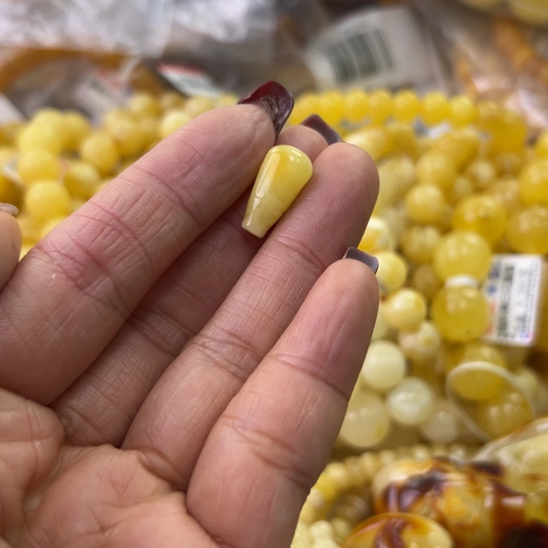 琥珀珠宝奇石未镶嵌