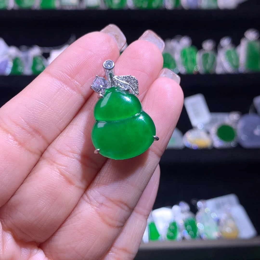 【闪购商品】颈饰银S925镶嵌翡翠