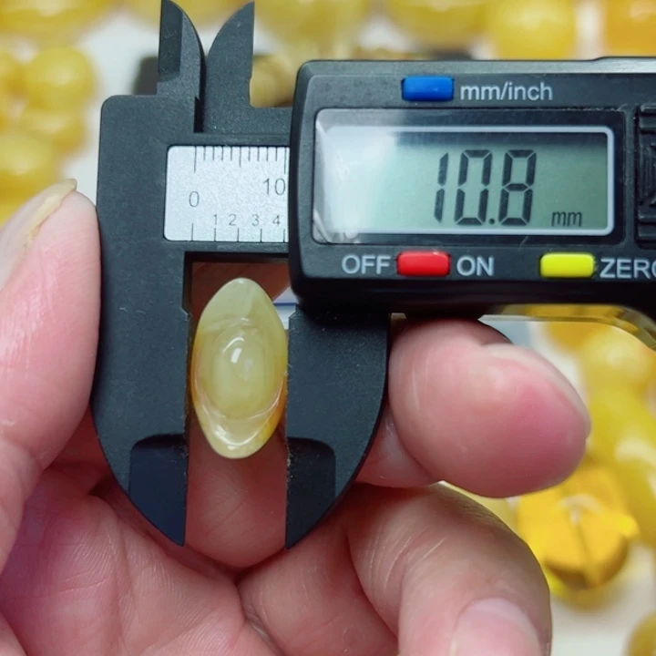 琥珀（矿物珀）未镶嵌裸石