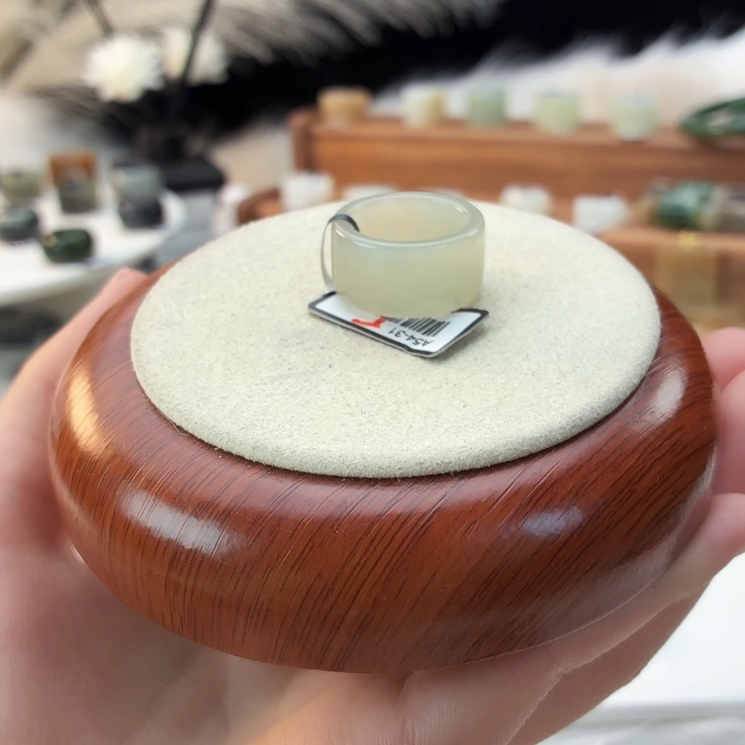 和田玉未镶嵌戒指冰灰圆切16.6mmj74